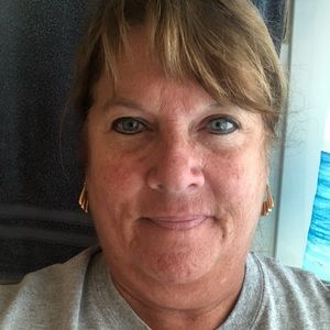 Meet your Posher, Denise